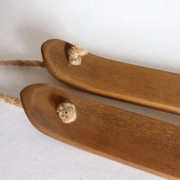 NEW 30” ELF SKI ORNAMENT WINTER HOLIDAY CHRISTMAS ANTIQUE WOOD DECOR PAIR - Picture 11 of 12